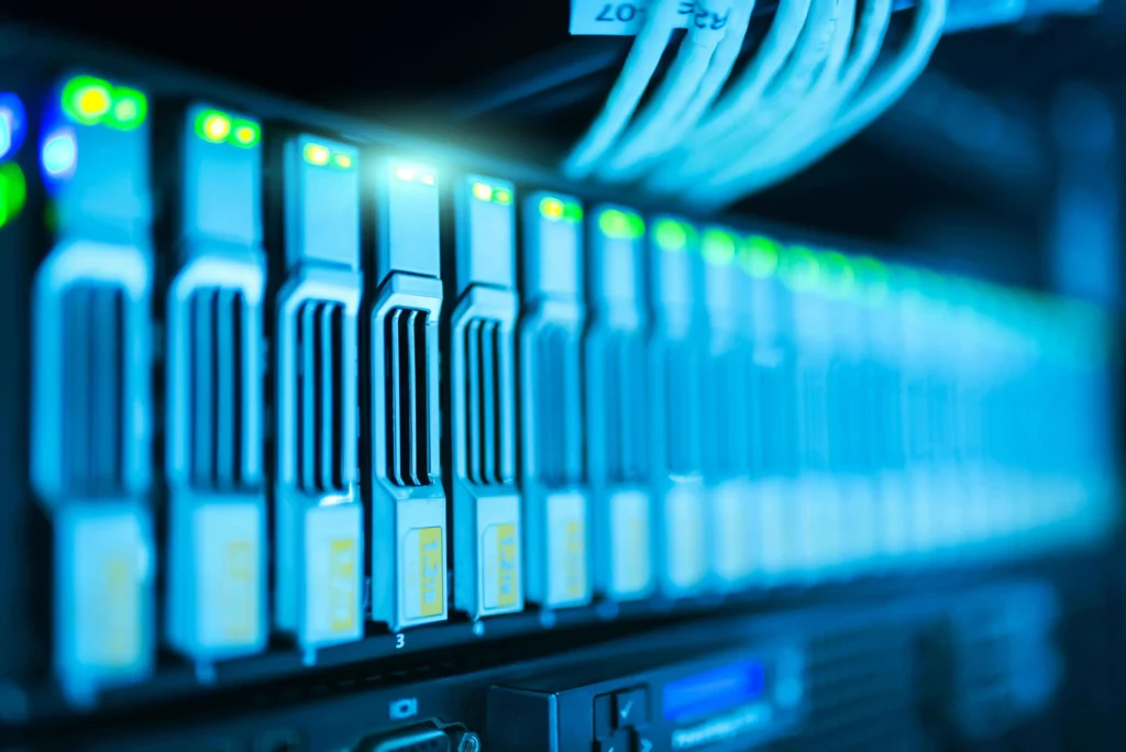 Internet adalah: Definisi, Sejarah, Fungsi, & Dampak Negatif 3 Mining rig yang membutuhkan koneksi internet