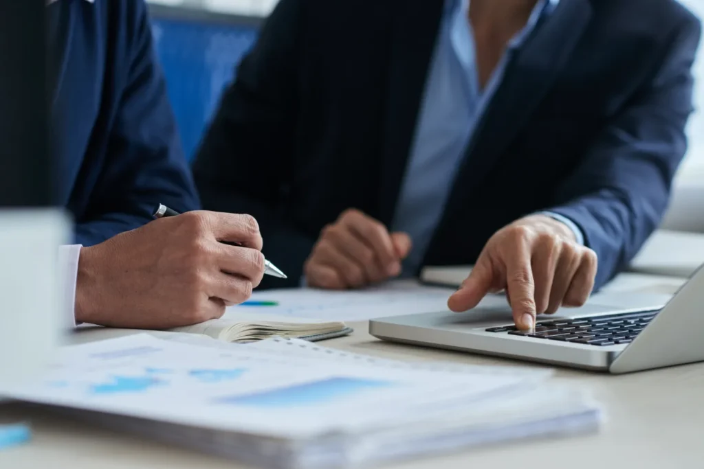 Internal Control Audit: Pengertian, Komponen dan Penerapanya 1 peran auditor Internal control audit