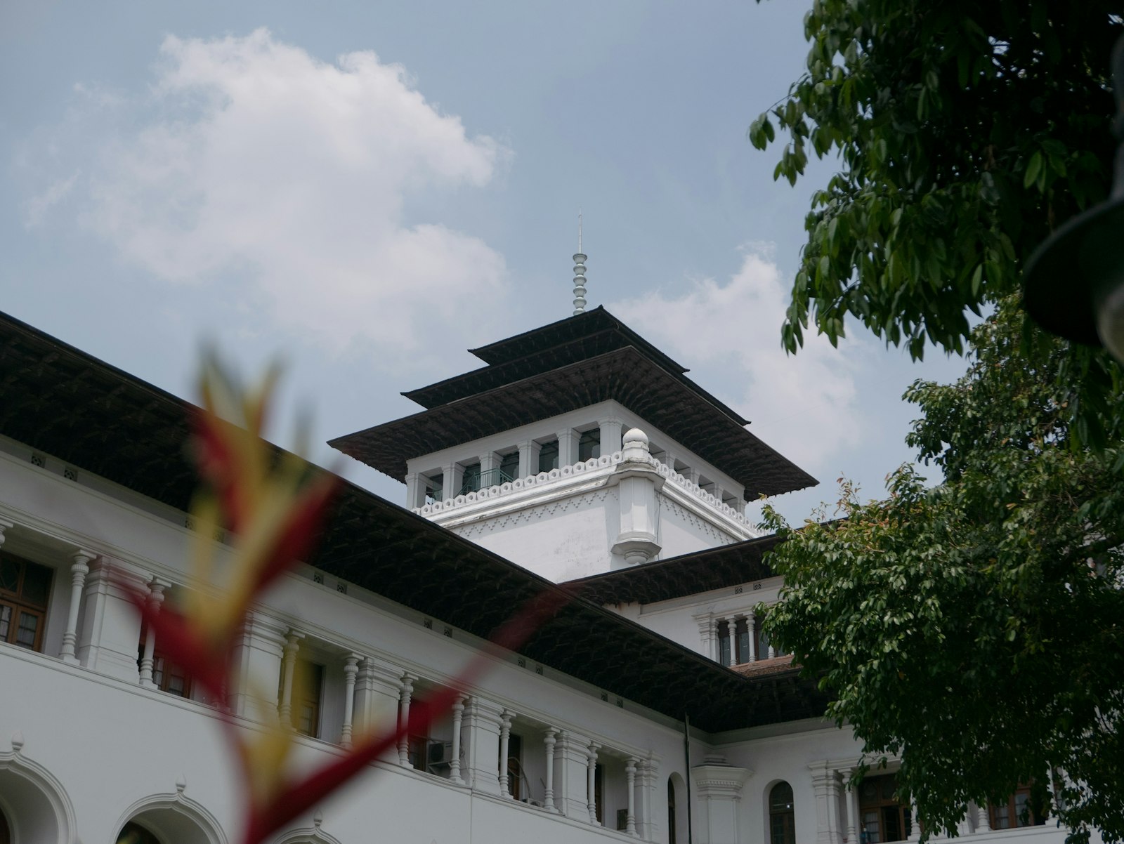 Government building illustrating internal audit aligned with SPIP
